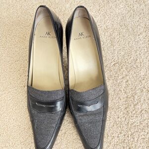 Anne Klein Women's Gray and Black Loafers